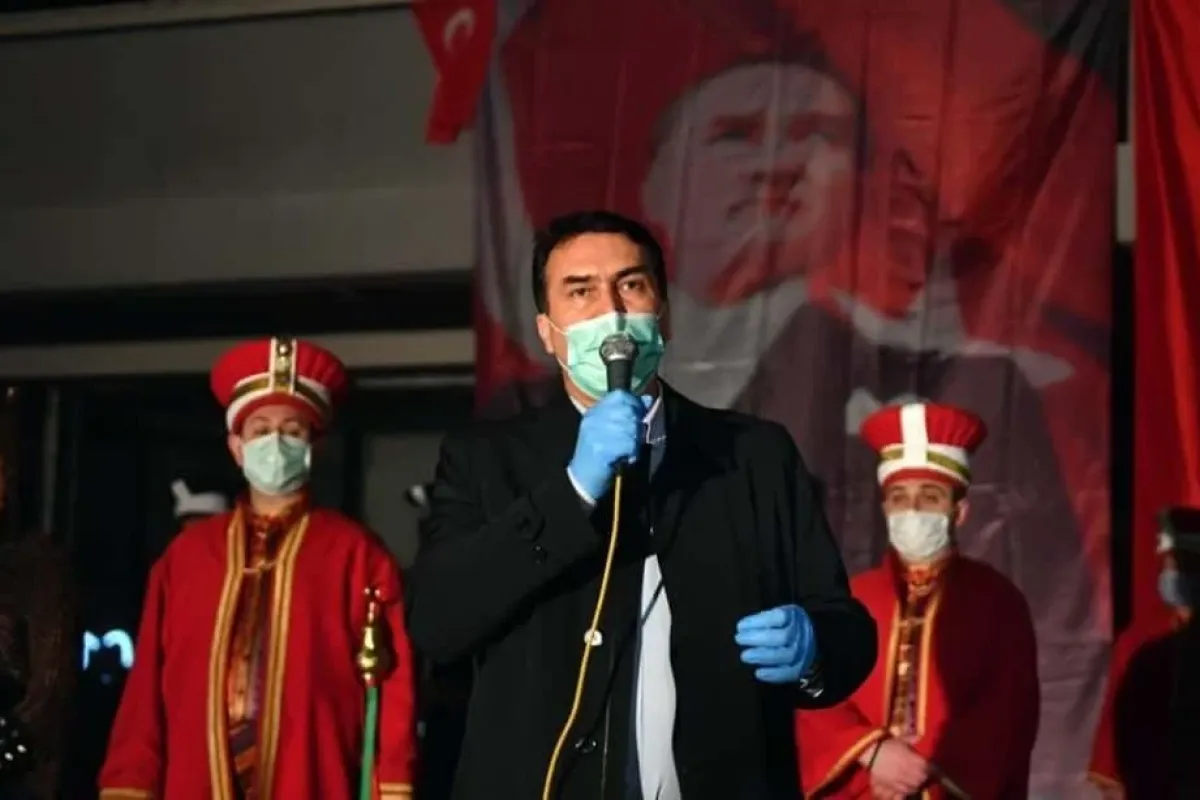 Osmangazide İstiklal Marşı büyük coşkuyla okundu