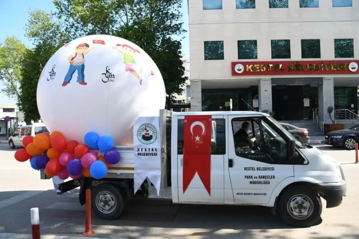 Kestelde çocuklara 23 Nisan sürprizi