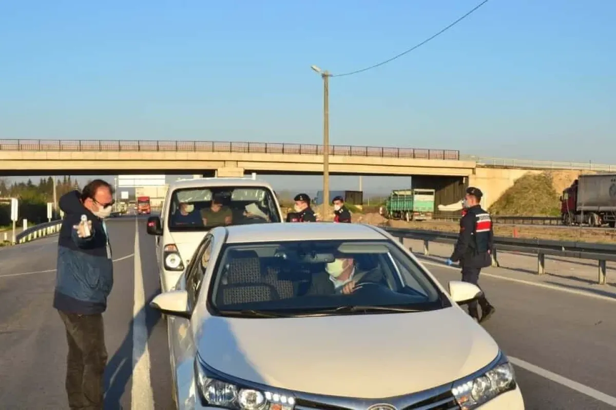Jandarma korona virüs kontrolü yaparken uyuşturucu ele geçirdi