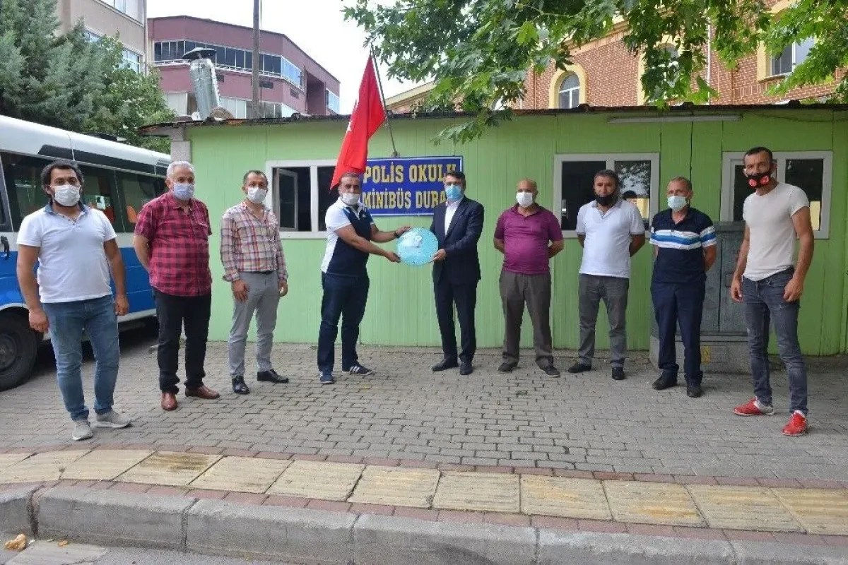Başkan Yılmazdan minibüs şoförlerine pandemi uyarısı
