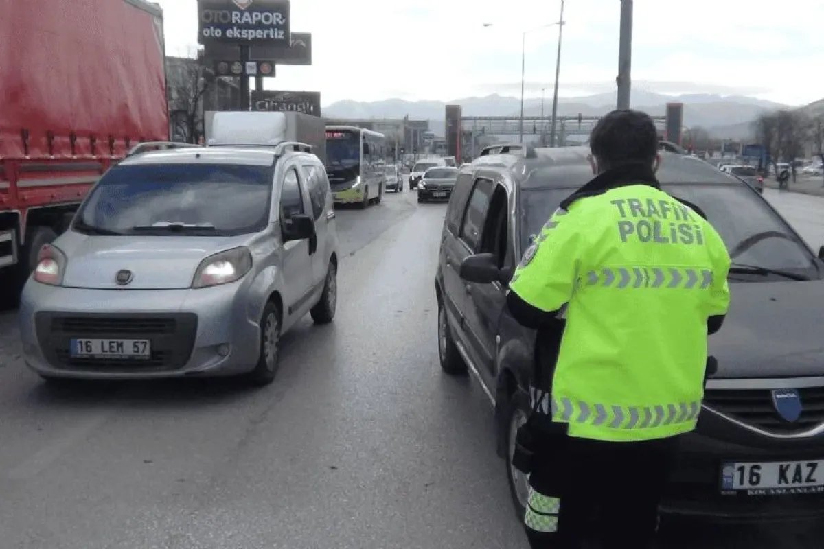 Kanlar içinde yerde kaldı