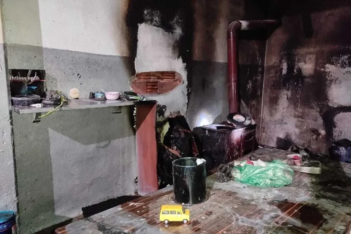 Tinerle sobayı yakmaya çalışınca hastanelik oldu