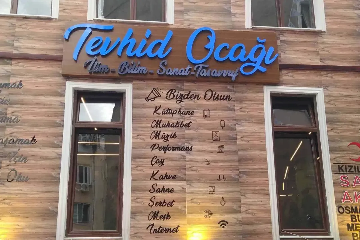 Bu kütüphane kafede her şey ücretsiz