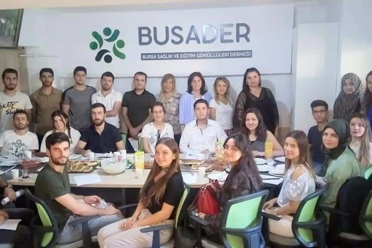 Busaderden 4 yılda 400 öğrenciye 1 milyon TL burs
