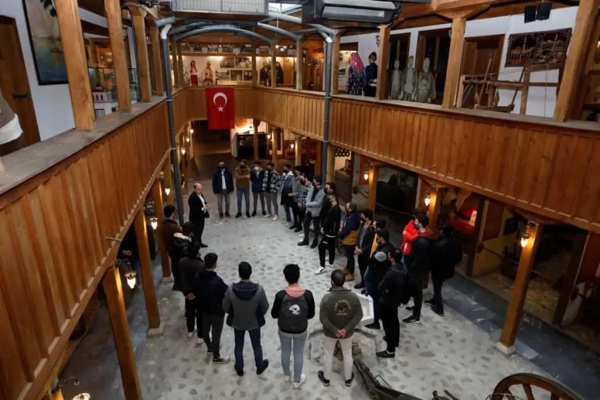 Üniversite öğrencileri İnegölü tanıyor