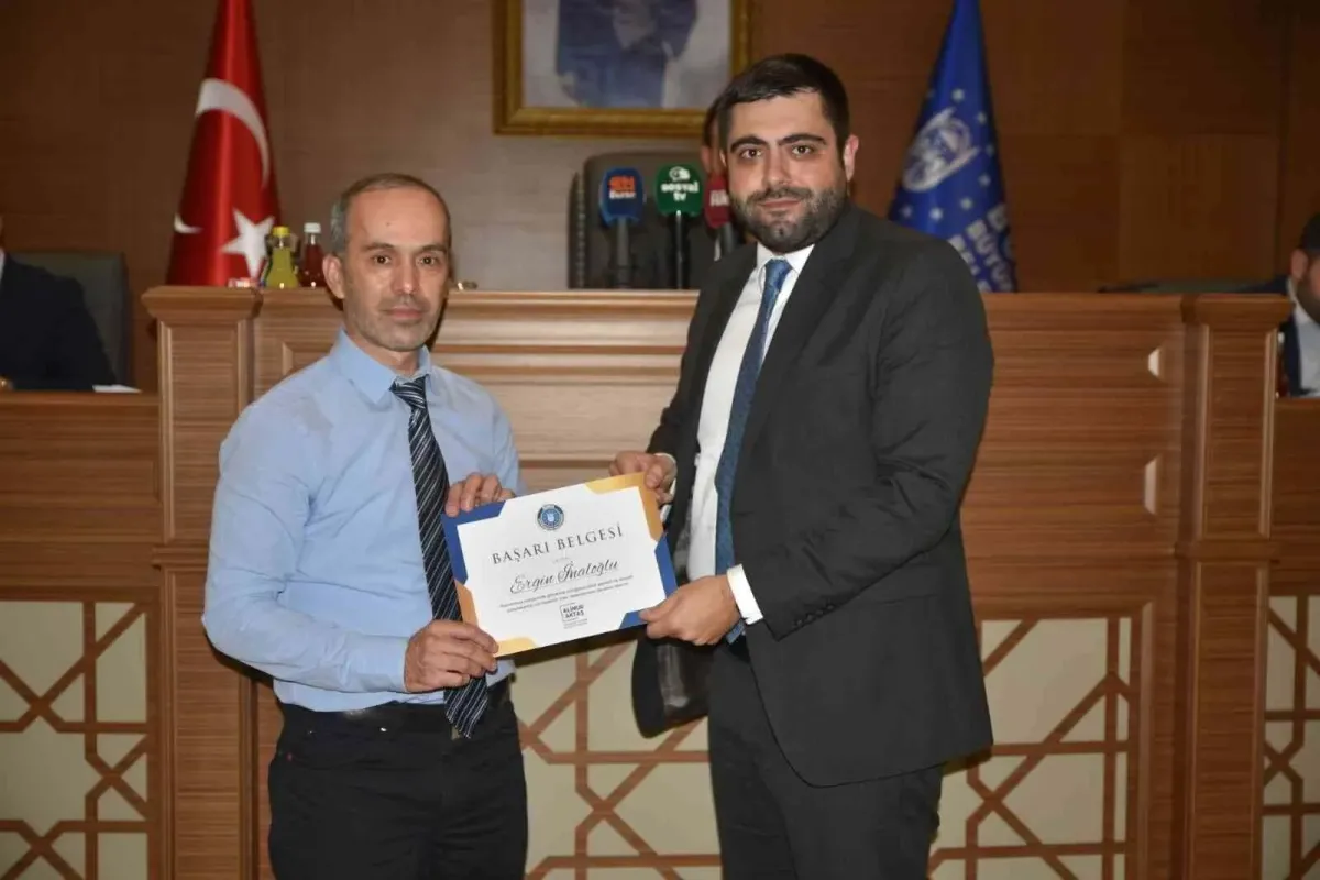 Büyükşehirde ayın personelleri ödüllendirildi