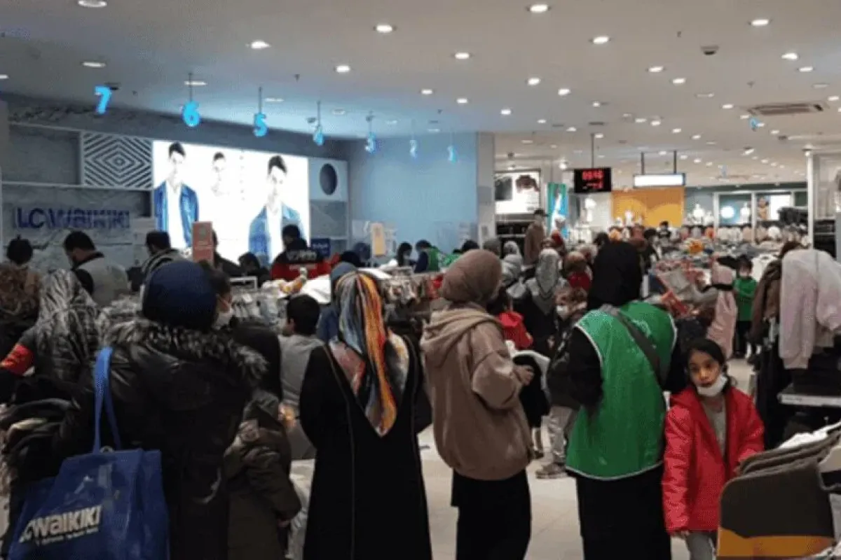İHH İnegölde 1000 yetimi giydirdi