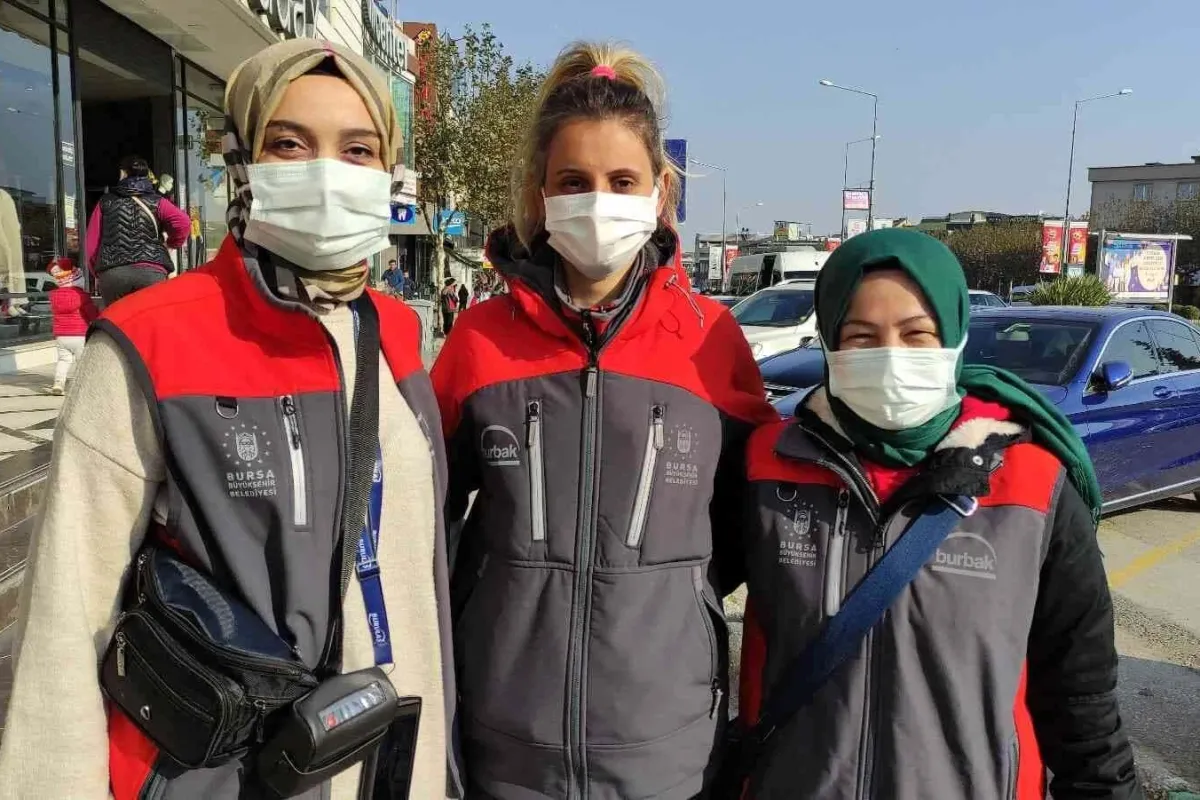 Artık sokaklarda otoparklar kadınlara emanet