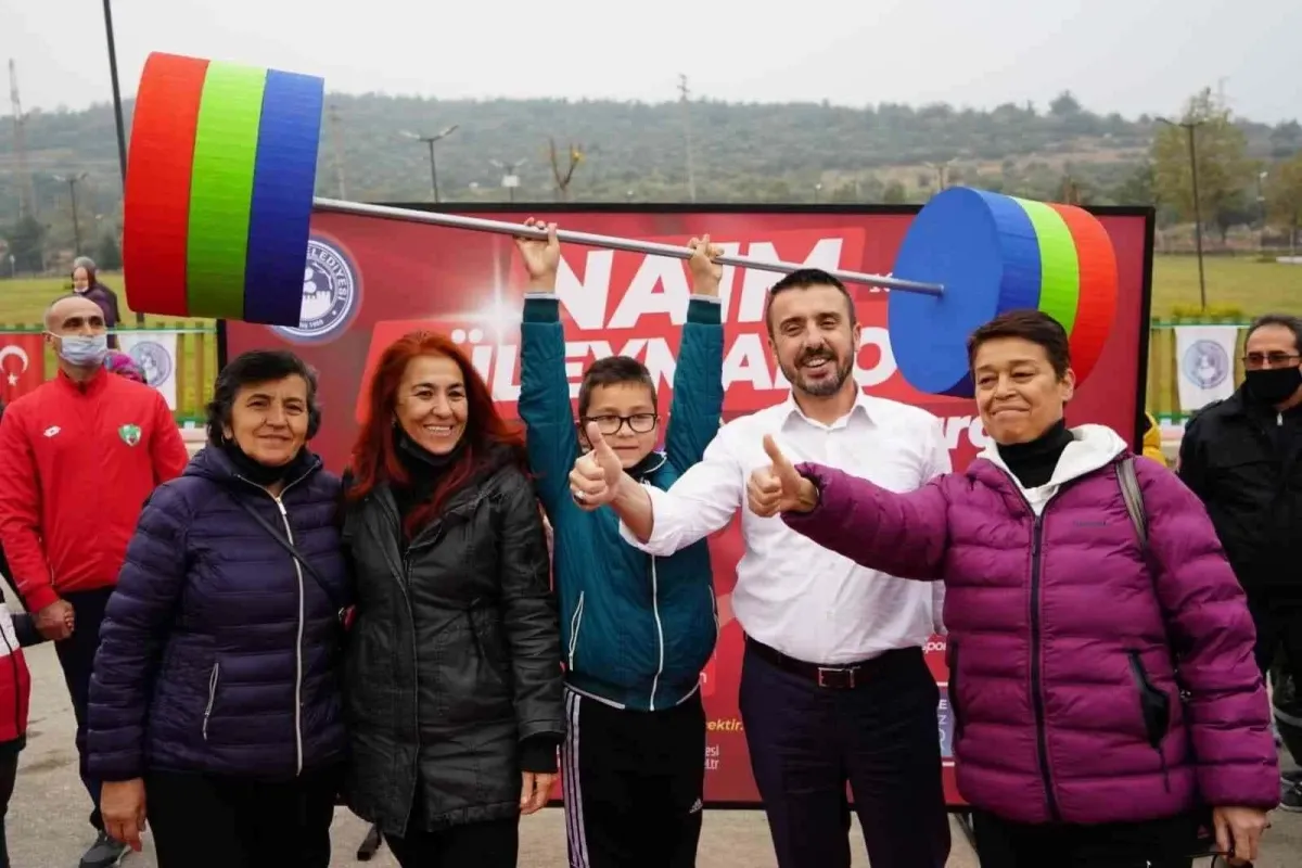 Kestelde 100 sporcu Cep Herkülü için koştu