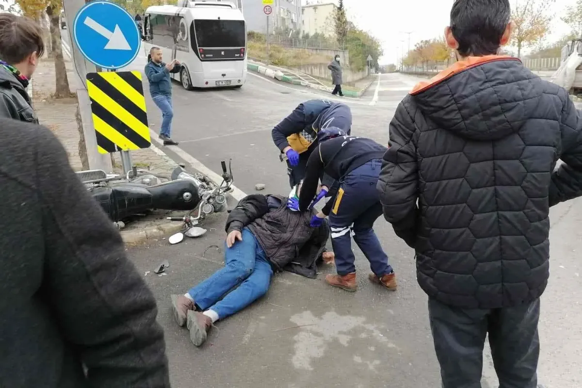 Bursada otomobil ile motosiklet çarpıştı : 1 yaralı