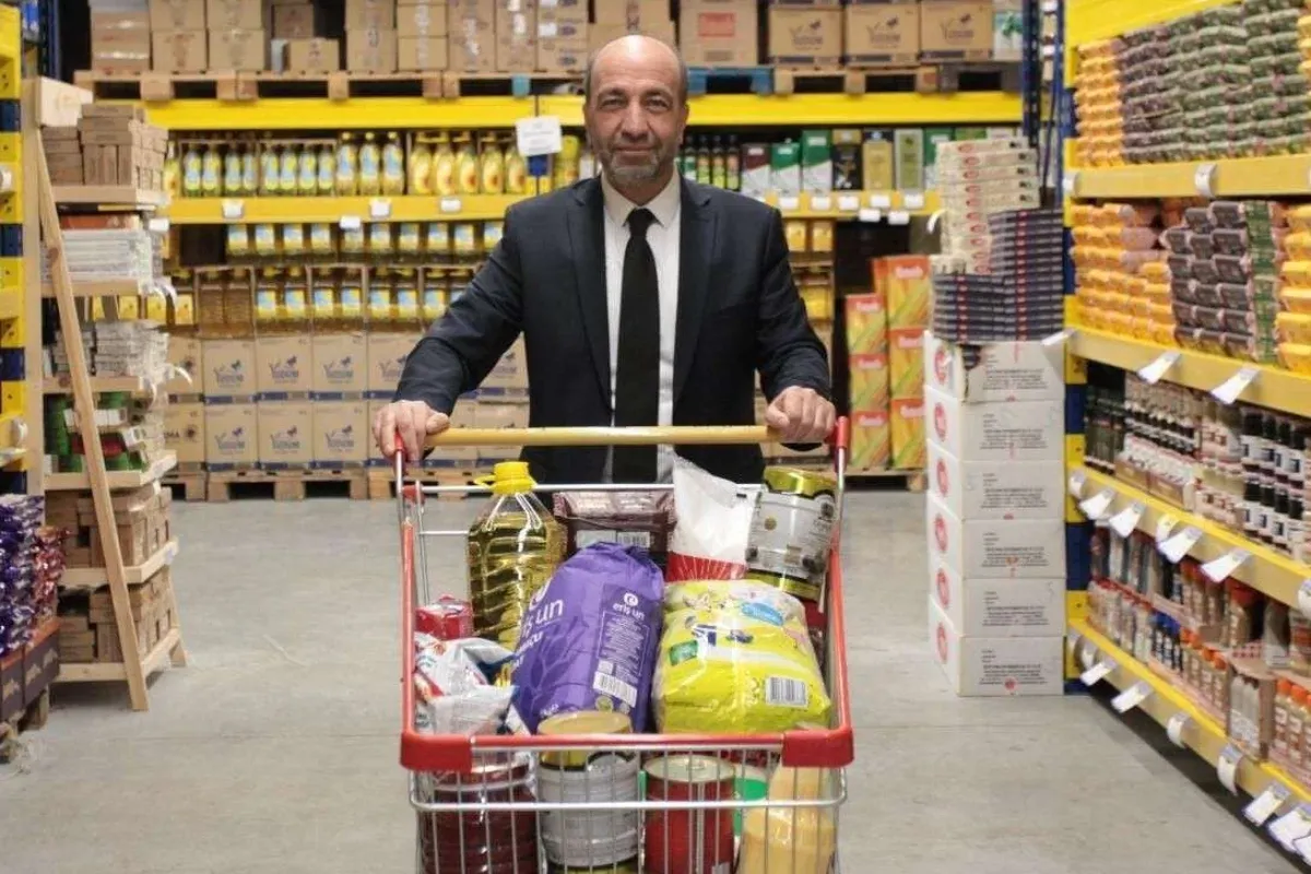 Yerel zincir marketler, KDV indirimini yansıtmaya başladı