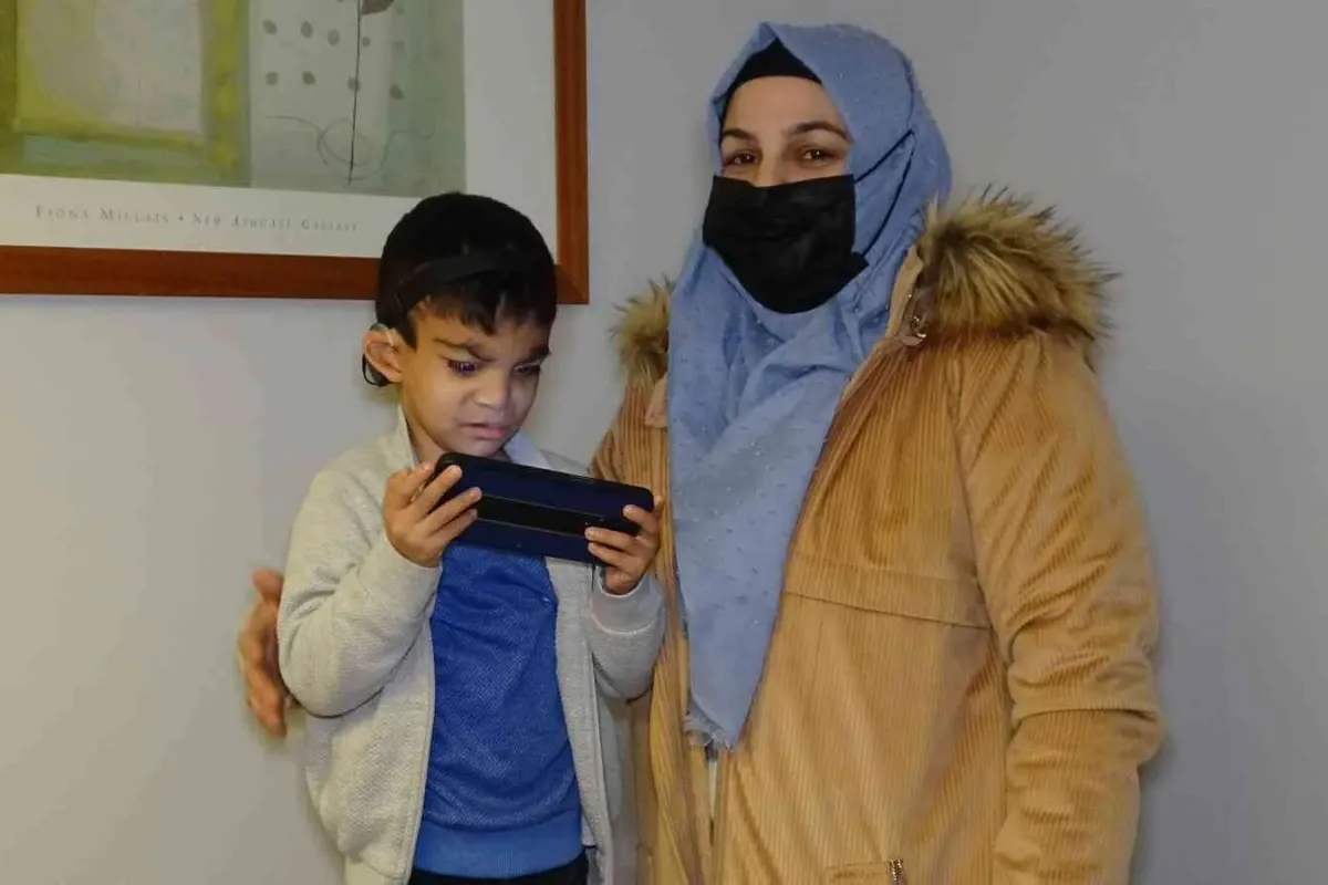 5 ameliyat geçiren 7 yaşındaki çocuğa en güzel hediye annesinden