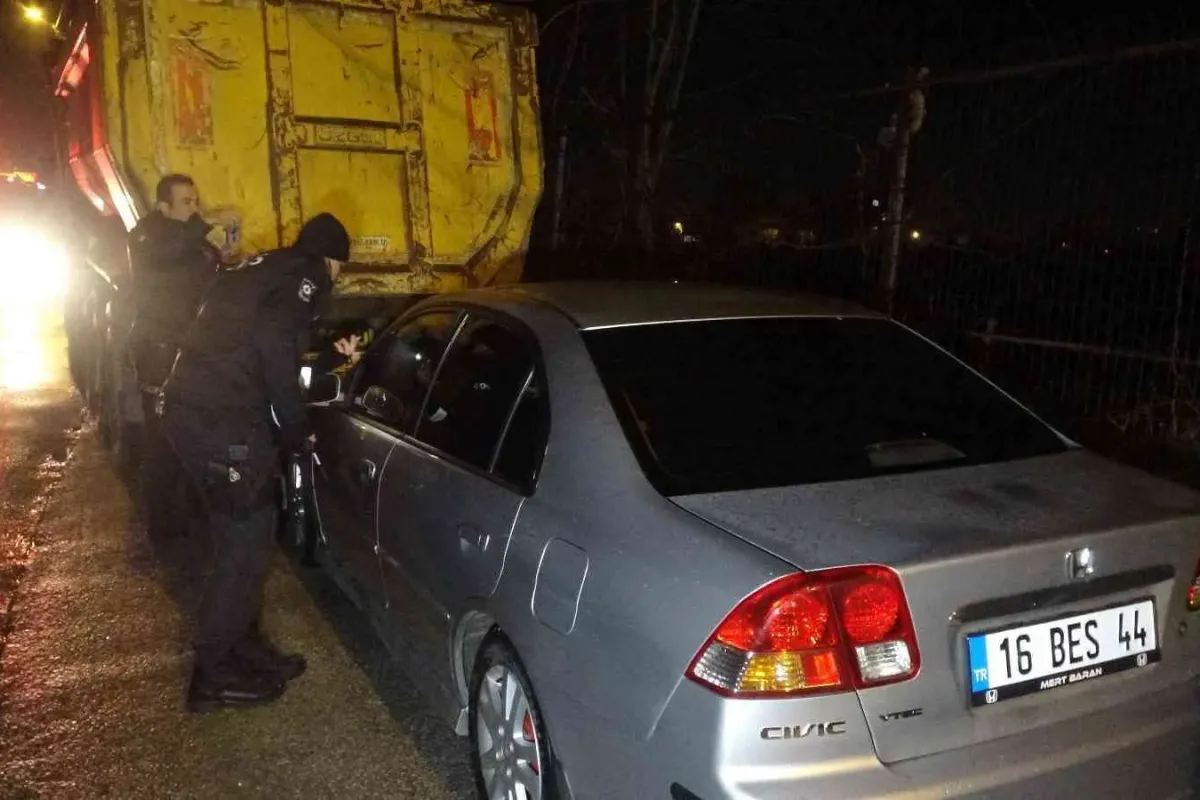 Otomobilde çakmak gazı bomba gibi patladı : 2 yaralı