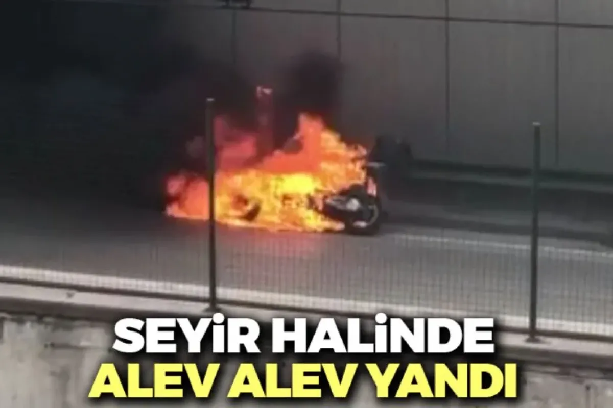 Seyir halindeki motosiklet alev alev yandı