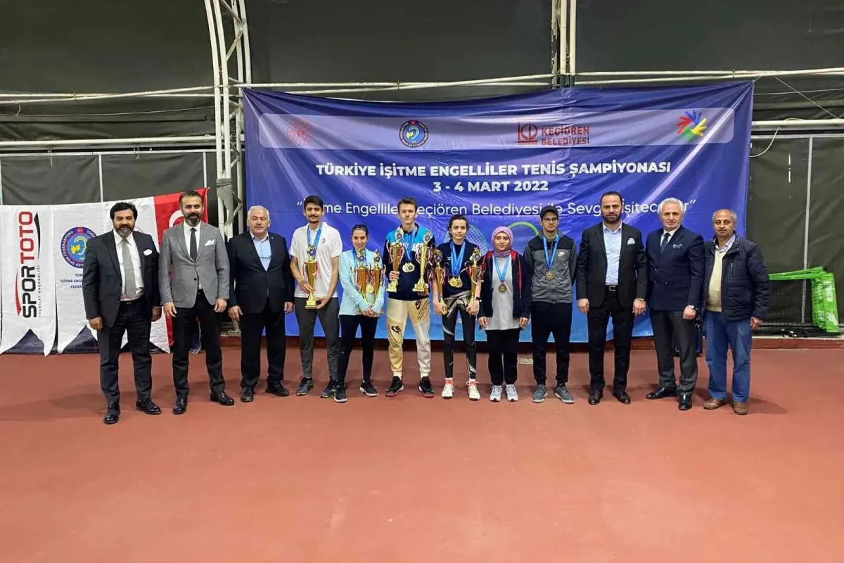 Milli tenisçilerden çifte başarı