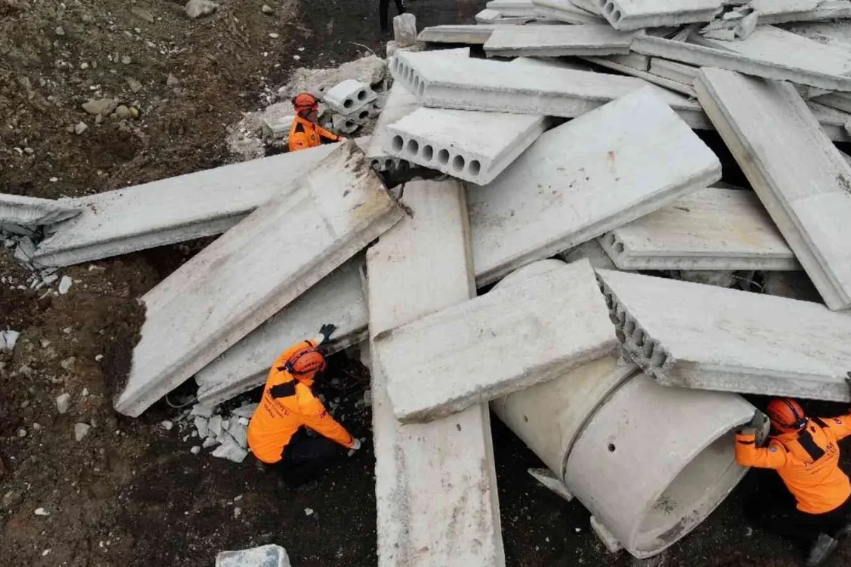 Yıldırımda nefes kesen tatbikat