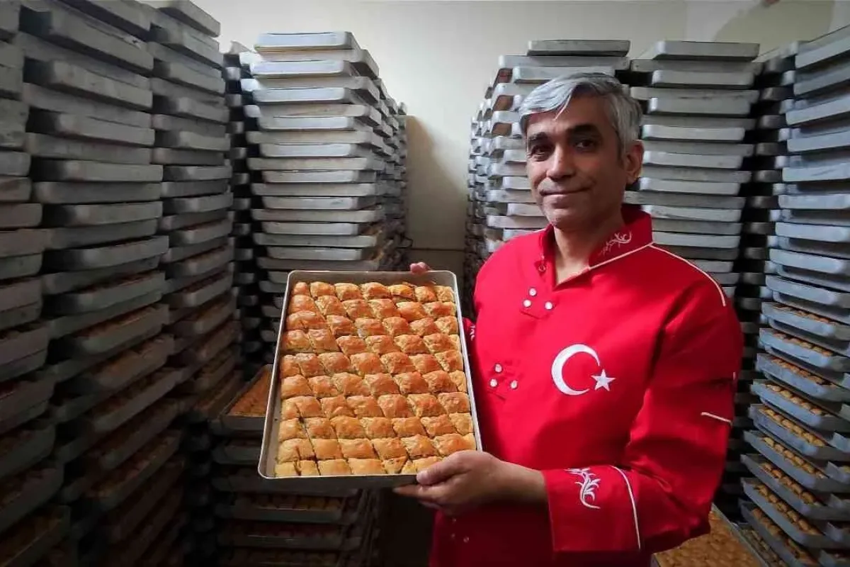 4 bin tepsi baklava yaptı Ramazanı bekliyor