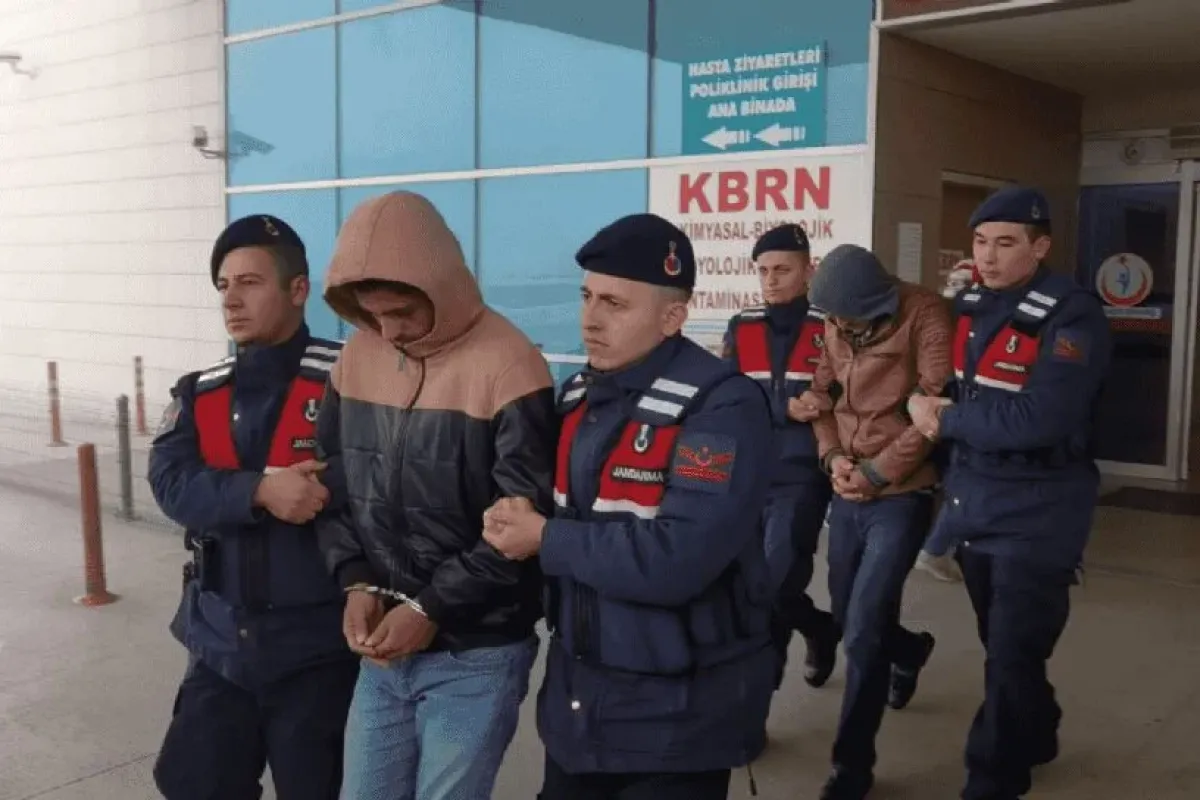 İnegöl'de 300 bin liralık vurgun! Kıskıvrak yakalandılar