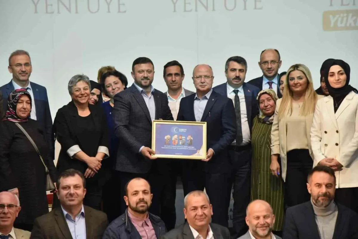 AK kadrolar Bursaya doğru hizmetlerin verilmesi için çalışıyor