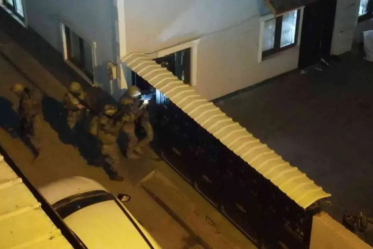 İnegöl'de baronlara operasyon, ev ve arabalara en konuldu