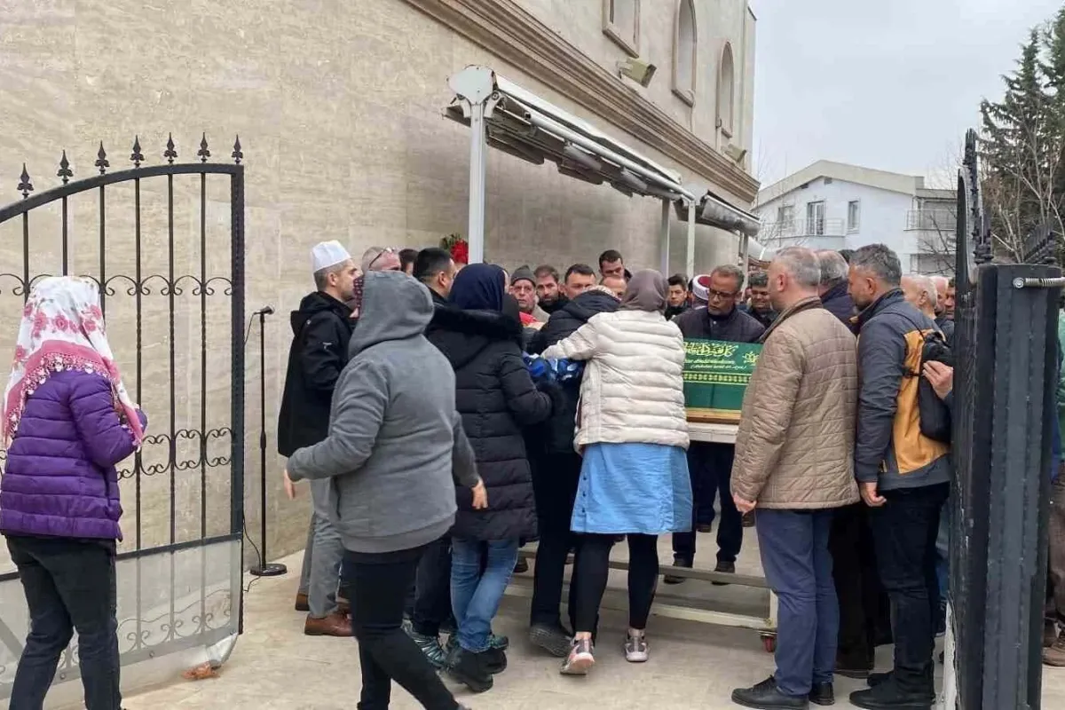 Bursada cinayete kurban giden 2 çocuk babası toprağa verildi
