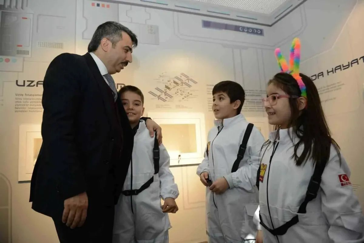 Molla Yegan Çocuk Üniversitesinde ders zili çaldı