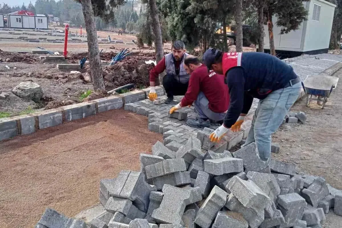 İnegöl Belediyesi ekipleri deprem bölgesinde çalışmalarını sürdürüyor