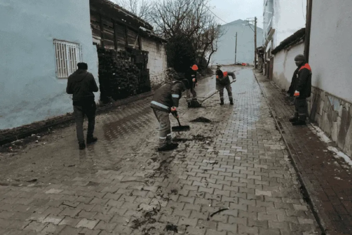 Belediye yollara anında müdahale etti