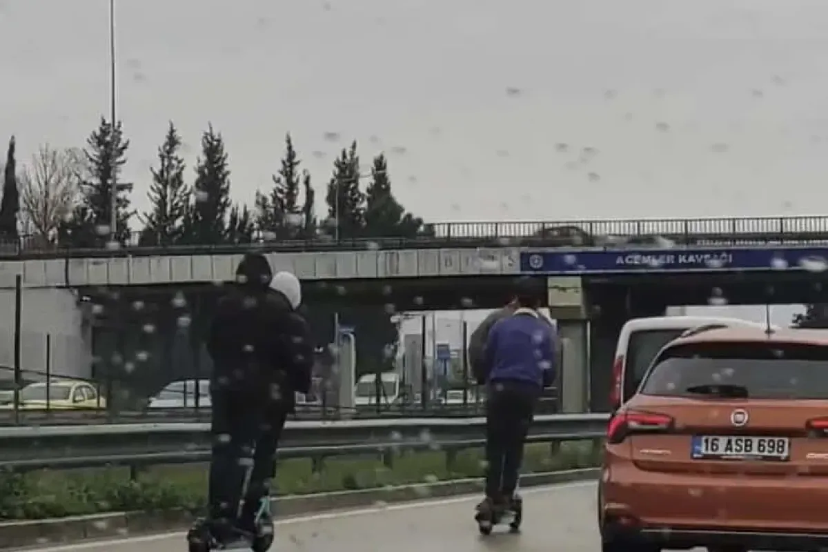 Bursada gençlerin tehlikeli scooter yolculuğu kamerada