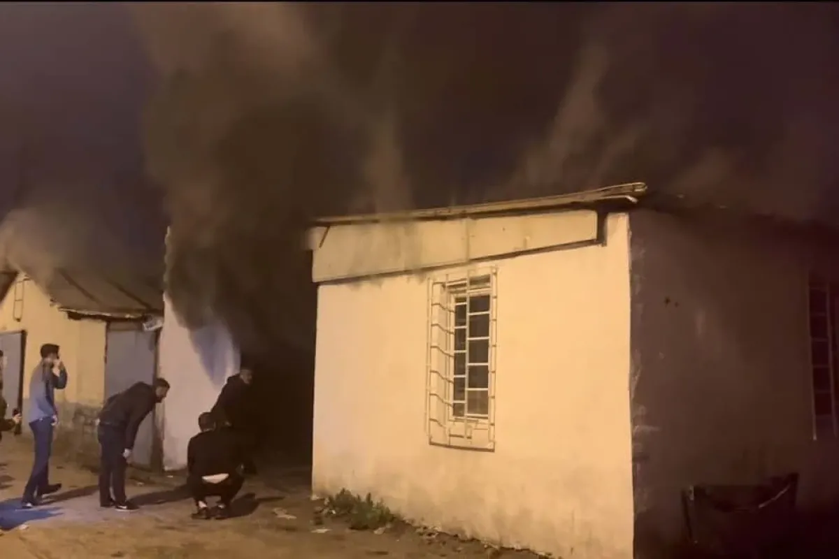 Hurdalık alanda çıkan yangın hortum deposuna sıçradı, 2 araç kullanılamaz hale geldi