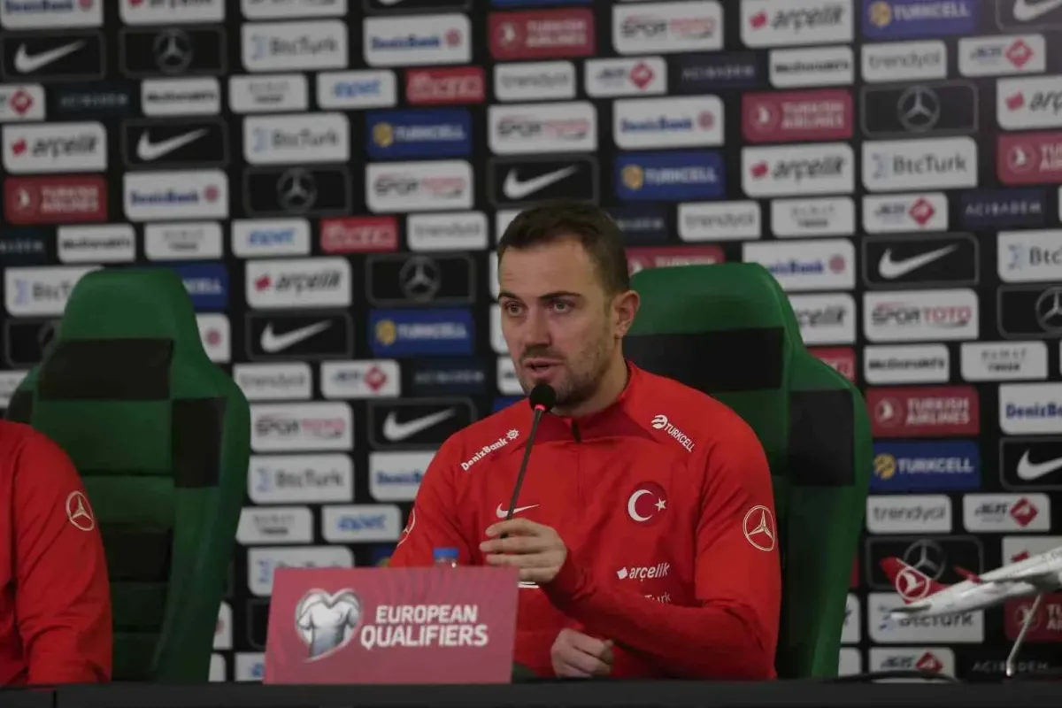 Mert Günok: Ülke olarak büyük maçları farklı oynuyoruz
