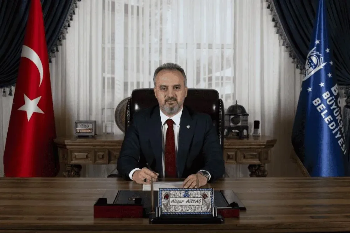 Alinur Aktaş EYTden emekli oldu