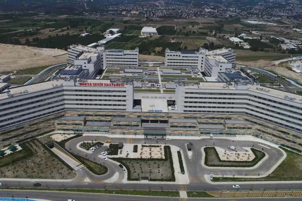 Bursa Şehir Hastanesinde minimal invaziv kalp cerrahisi hastalara şifa oluyor