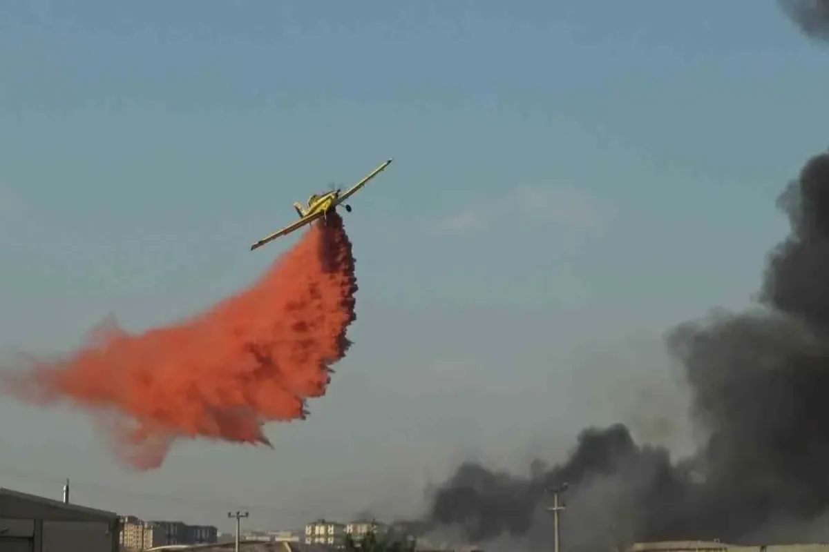 Bursada yanan fabrikalara 3 helikopter ve 2 uçak havadan müdahale ediyor