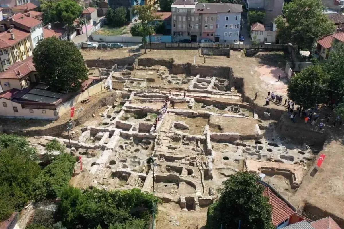 1326 Bursası Hisarda ortaya çıkıyor