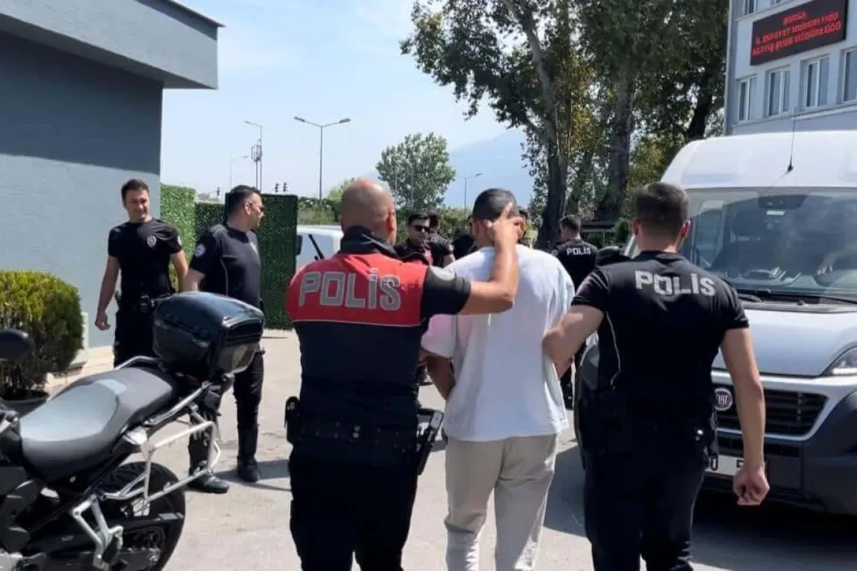 Bursada şehir mangası 10 kişi adliyeye sevk edildi