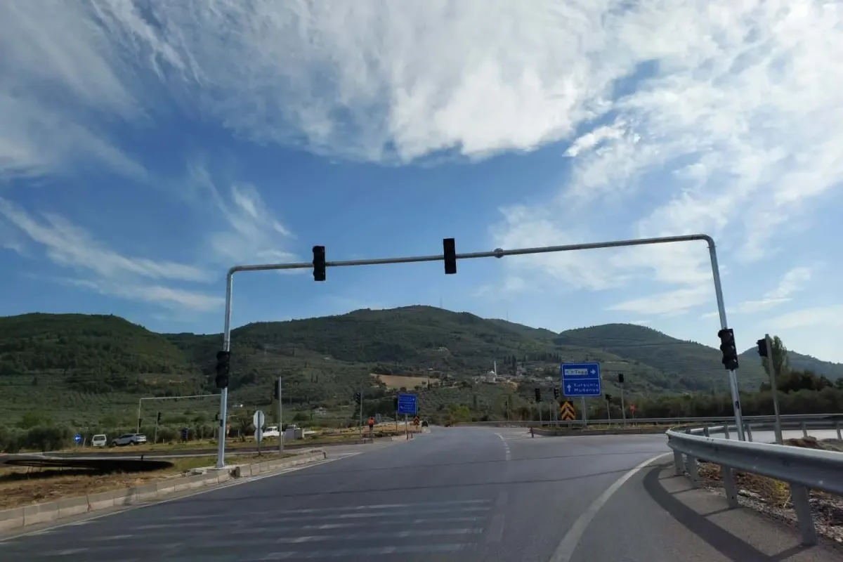Togg kavşağına sinyalizasyon kuruluyor