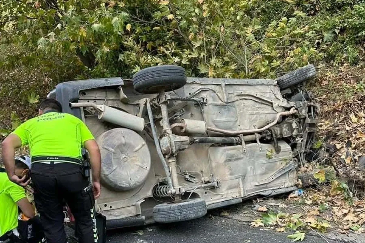 Hurdaya dönen araçta can pazarı; 5 kişi yaralandı