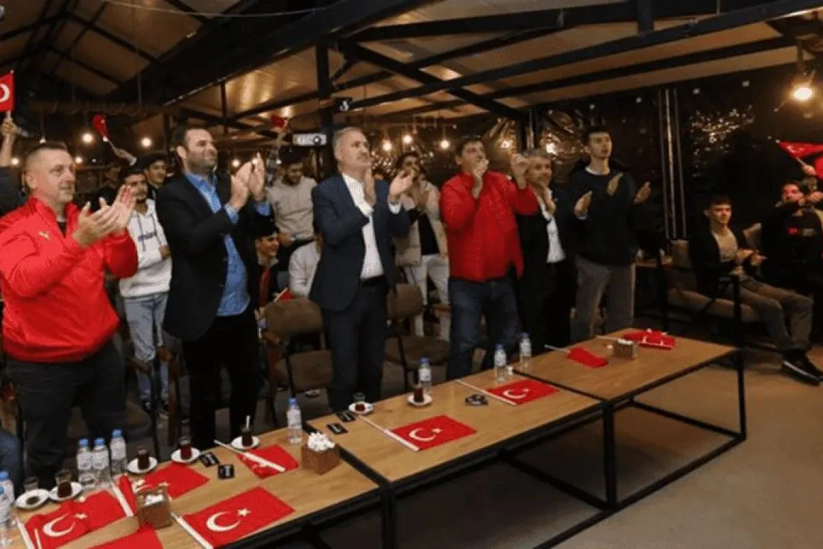 İnegöl tribünlerinde milli coşkuyu yaşadılar