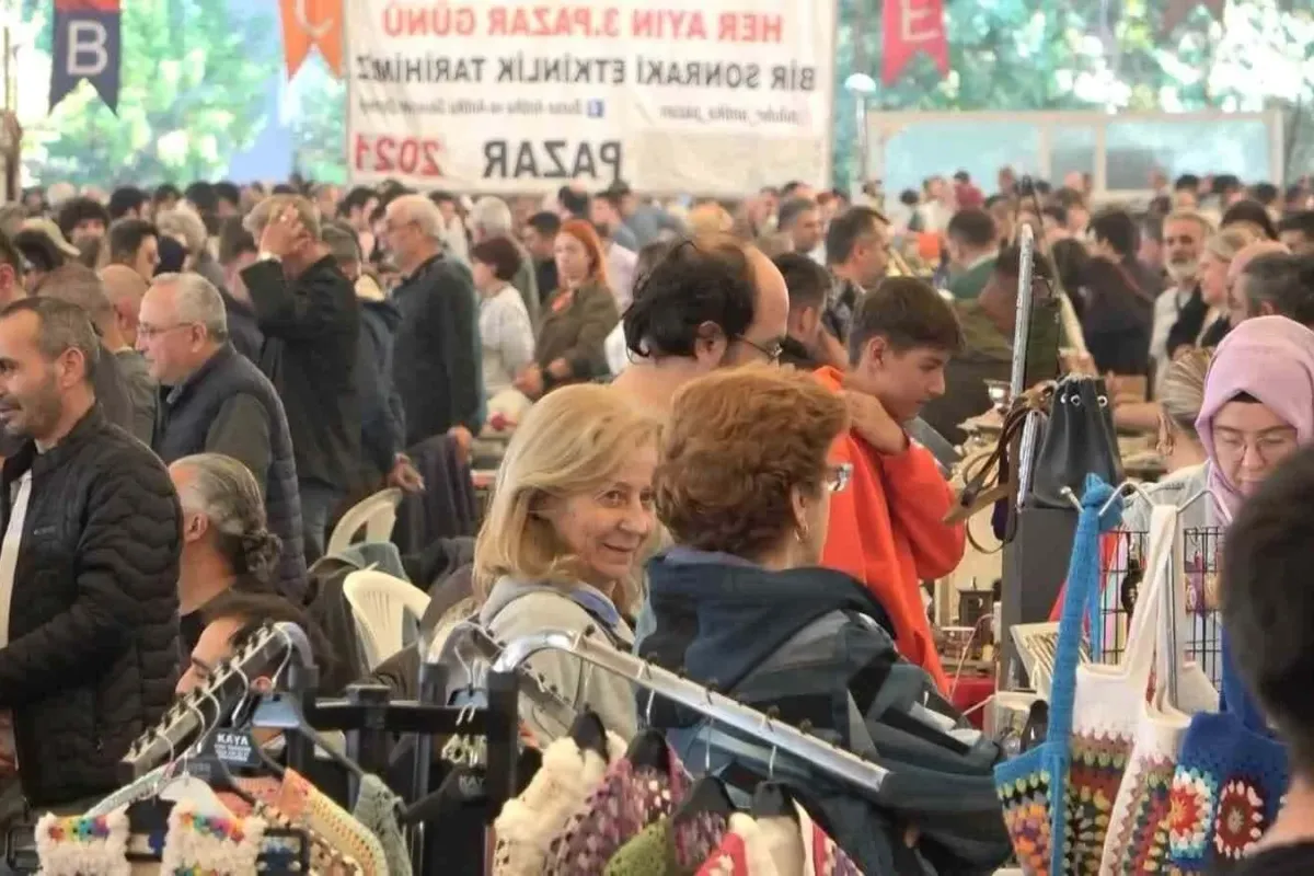 Türkiyenin dört bir yanından antikacı Bursada buluştu