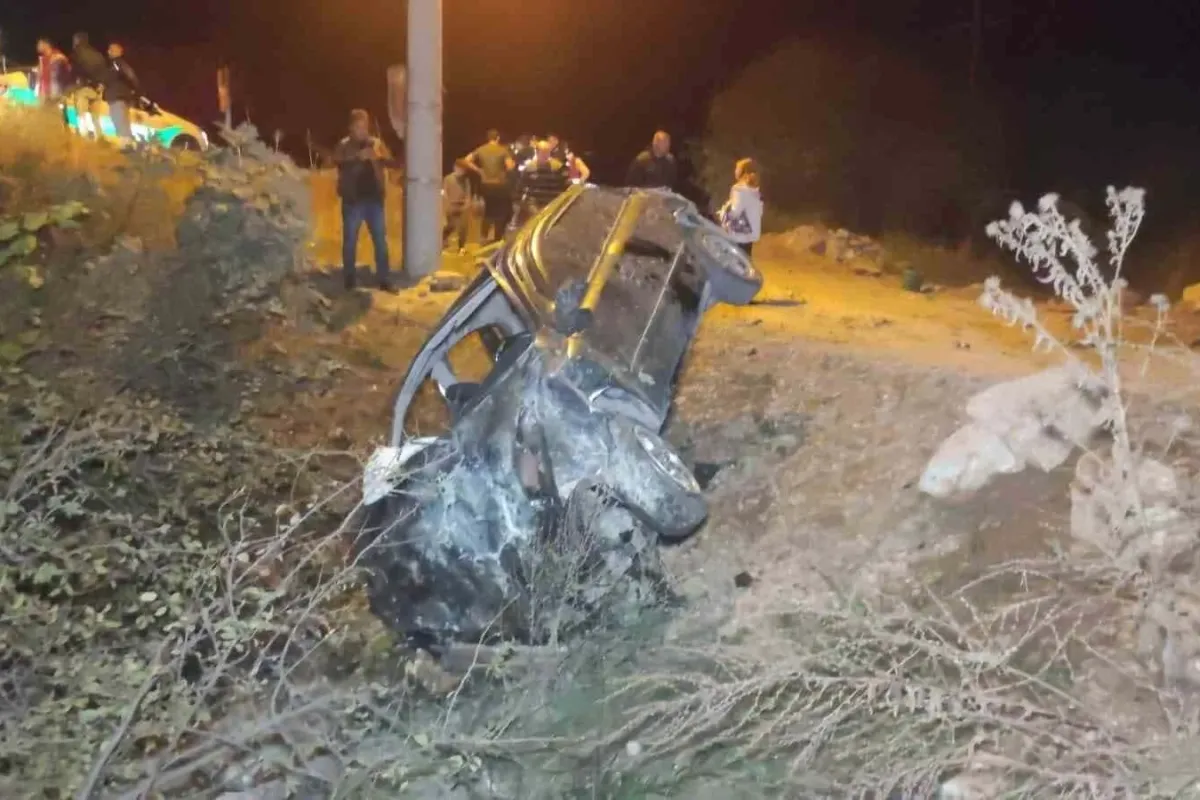 Bursada otomobil şarampole uçtu, 2 kardeş ve kuzenleri ölümden döndü