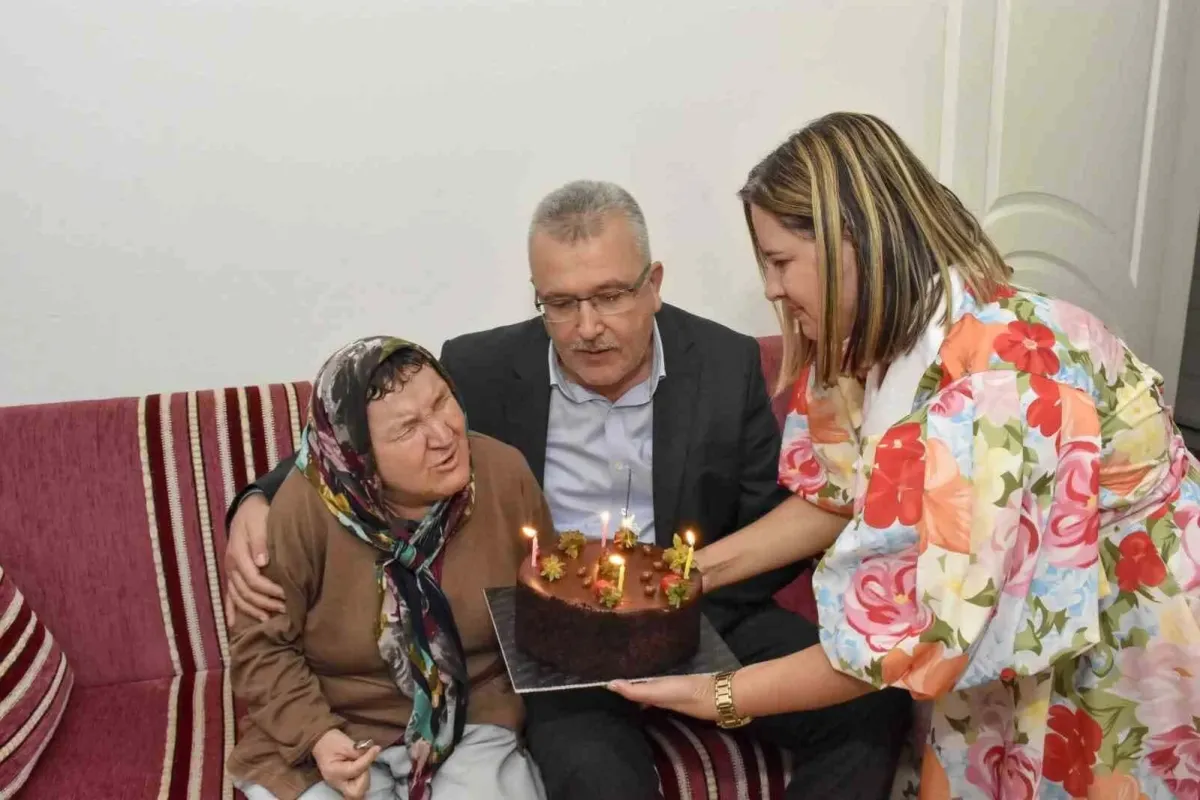 Karacabeyde görme engelli Karakuşun en büyük hayali Cumhurbaşkanı Erdoğan ile tanışmak