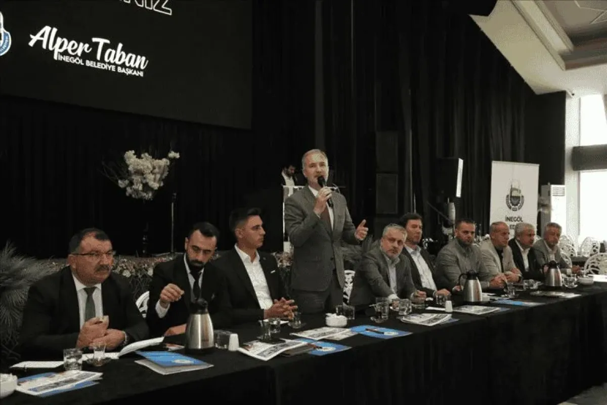 Başkan Alper Taban muhtarlarla buluştu