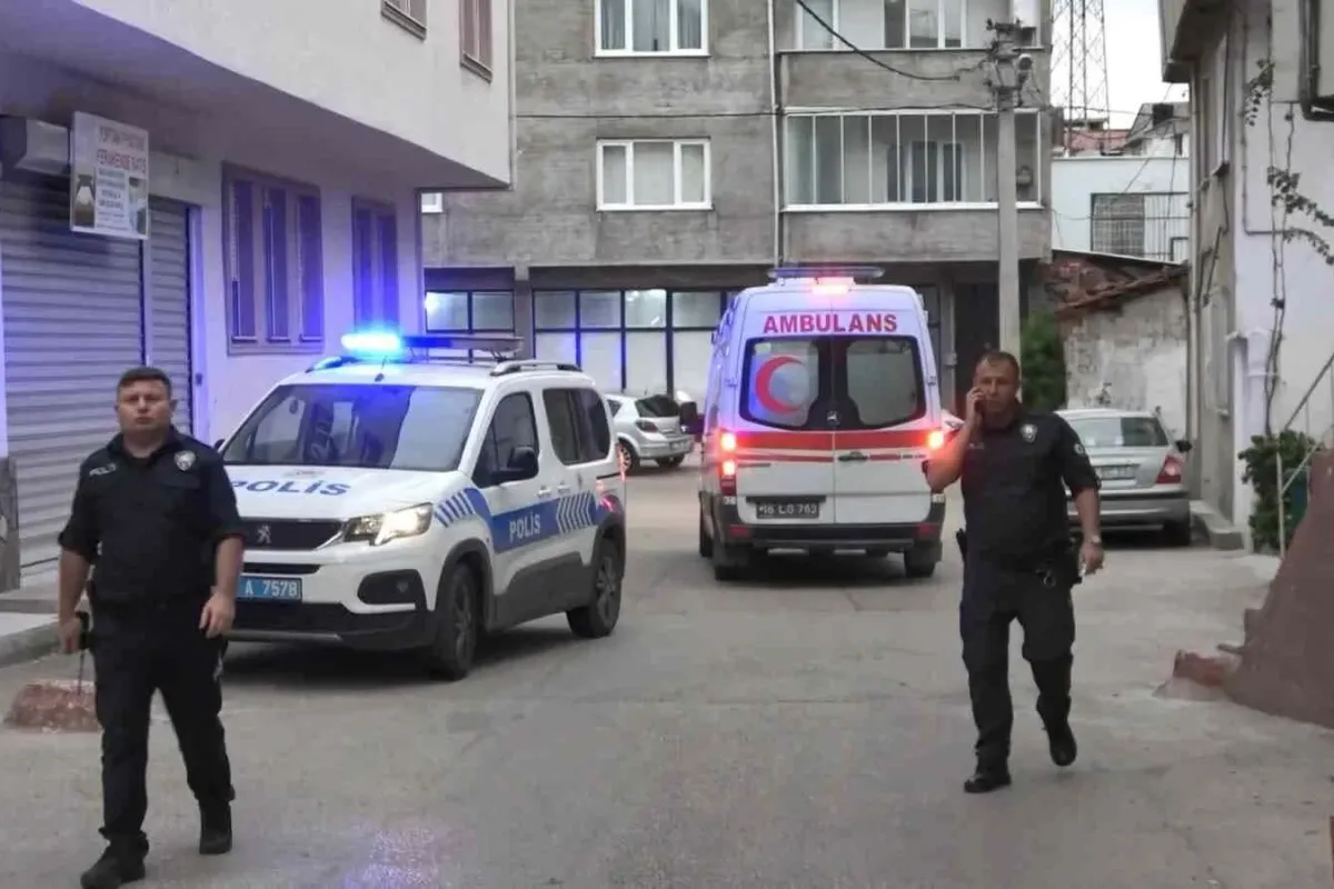 Borcunu vermeyen adamın topuklarına sıktı