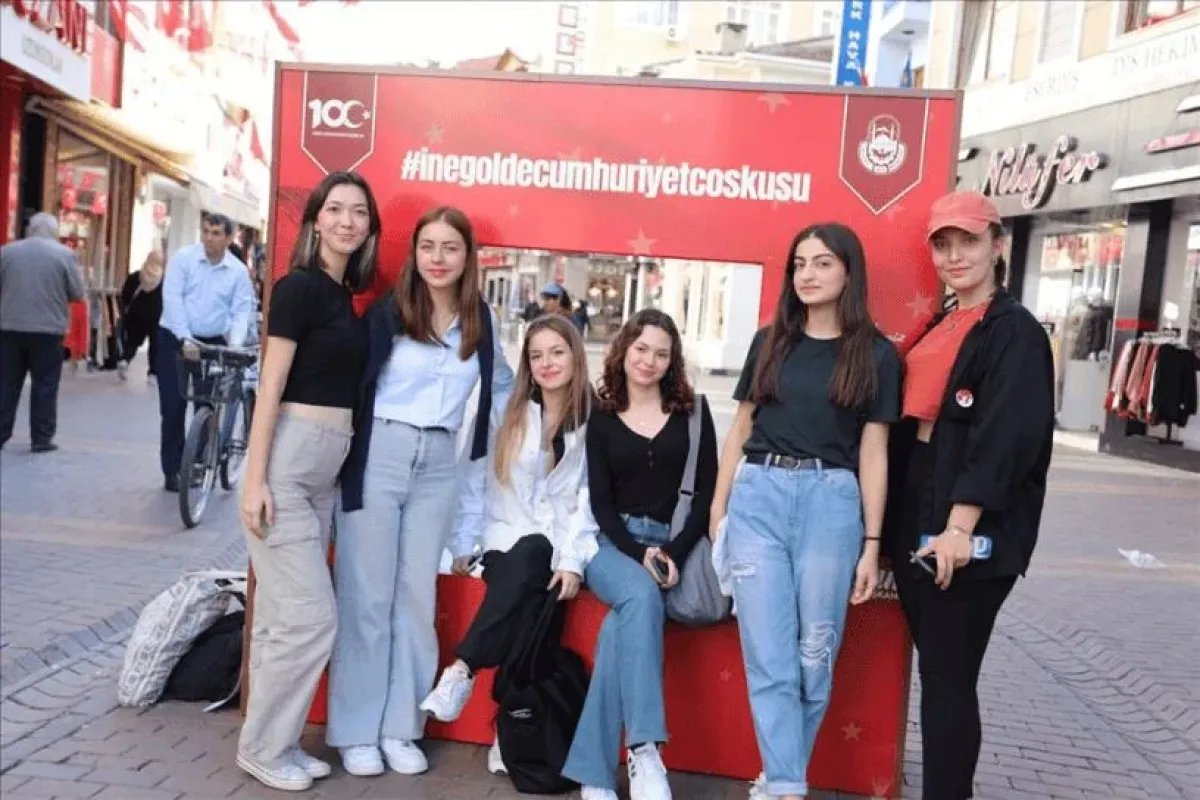 İnegölde Cumhuriyetin 100. Yılını Ölümsüzleştiren Etkinlik