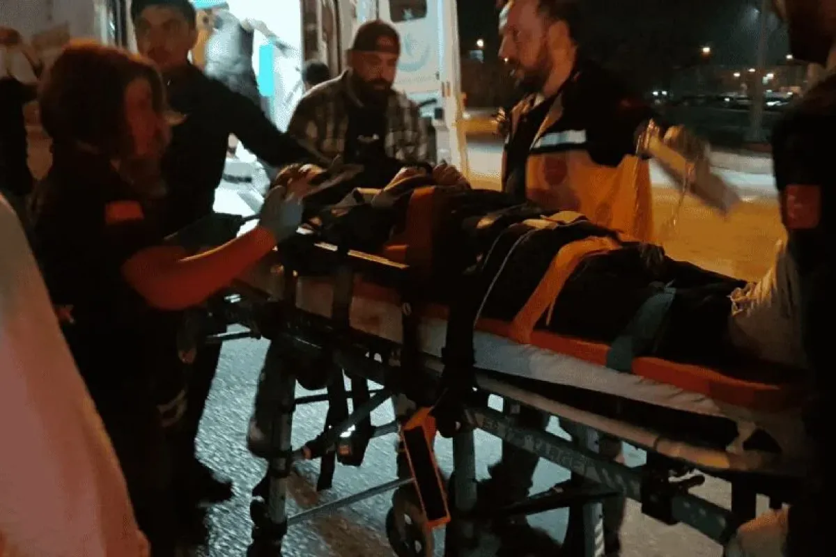 İnegöl'de üst geçit yerine karayolundan karşıya geçen genç kıza otomobil çarptı