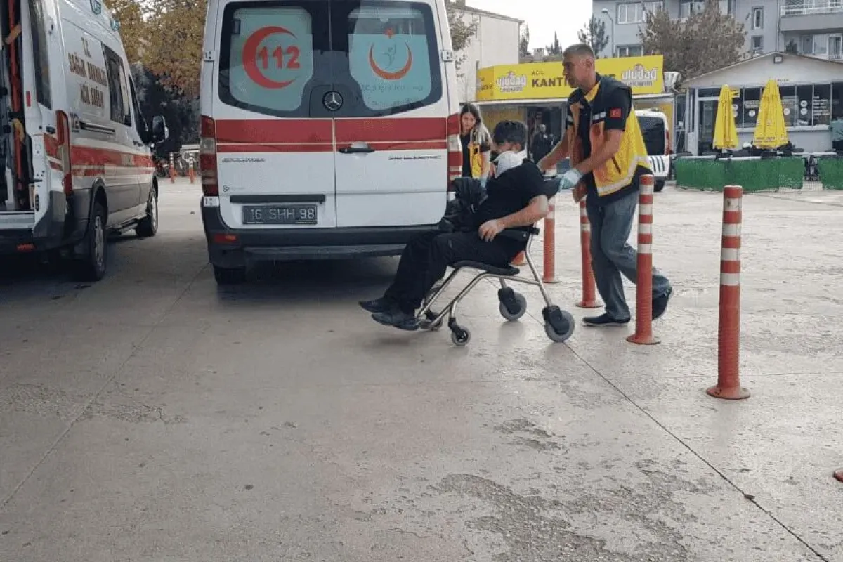Alanyurt yolunda kafa kafaya çarpıştılar!
