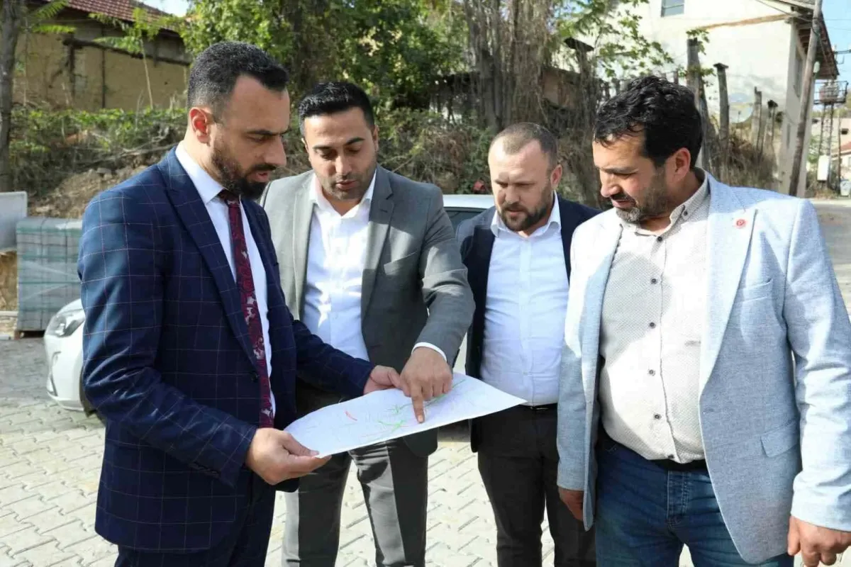 Yiğitköyde hem alt yapı hem yol kaplamaları tamam