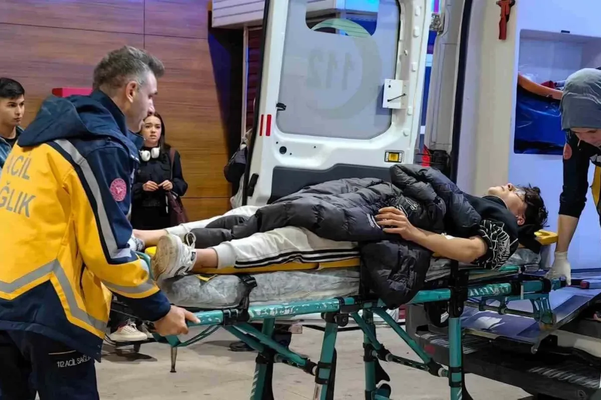Bursada motosikletle kamyon çarpıştı, 1 kişi yaralandı