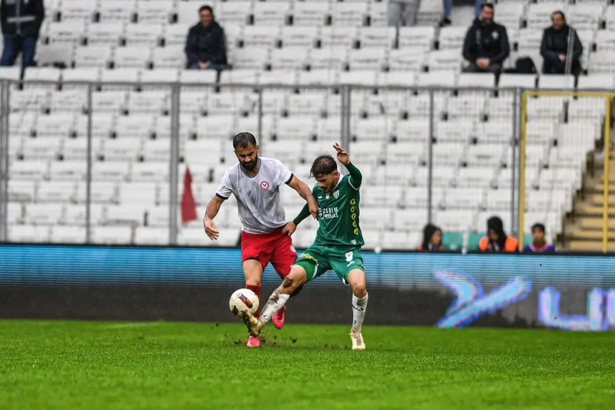 TFF 2. Lig: Bursaspor: 3 - Zonguldak Kömürspor: 3